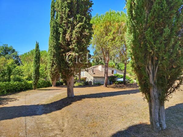 À proximité de Duras – Exceptionnelle propriété privée avec 7 chambres et un gîte dans la campagne girondine