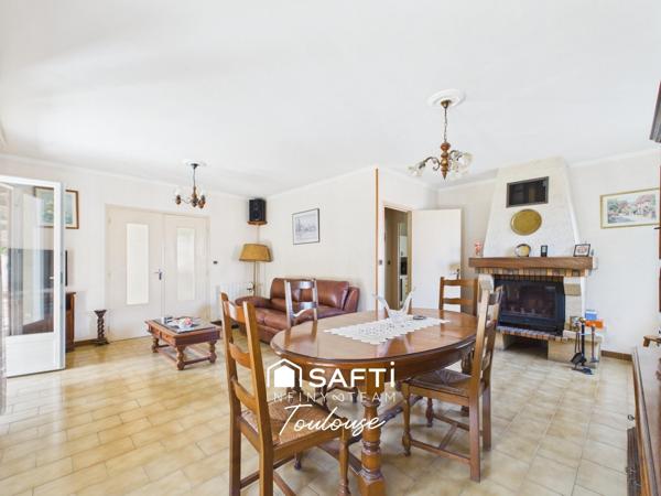 Maison familiale de plain-pied avec 4 chambres, grand garage et  jardin