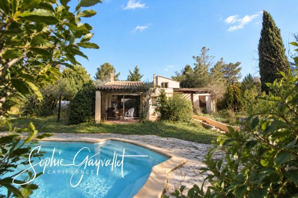 VENTABREN – 180 M², GRAND TERRAIN ET PISCINE À UN PRIX ATTRACTIF POUR LA COMMUNE