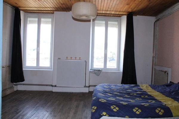 Maison  avec jardin , garage et appartement indépendant