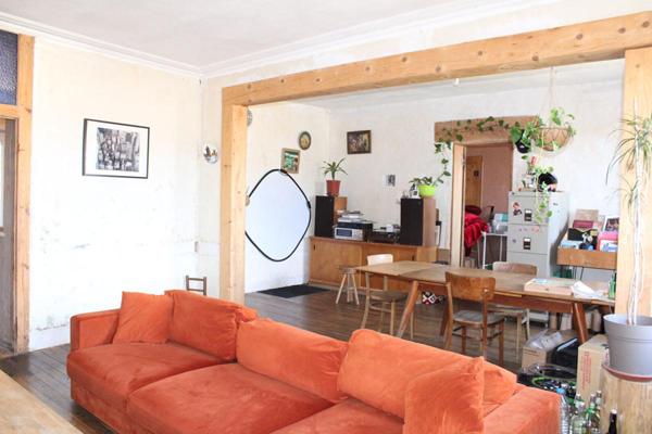Maison  avec jardin , garage et appartement indépendant