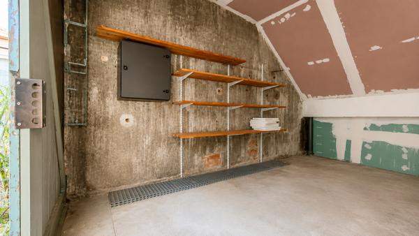 Parking
        
        - 14 m² Exclusivité 25 000 € *