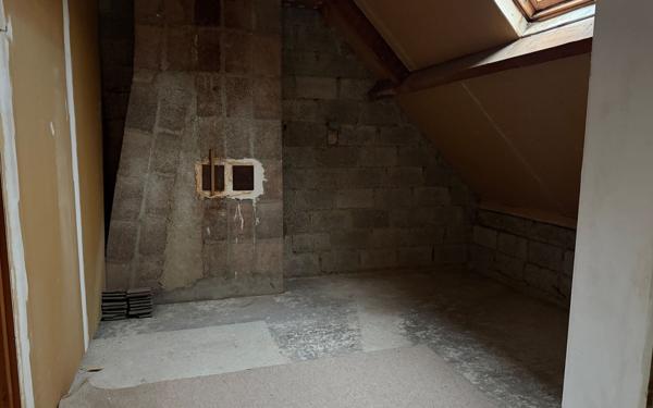 Maison à vendre    5 pièces •  Eu