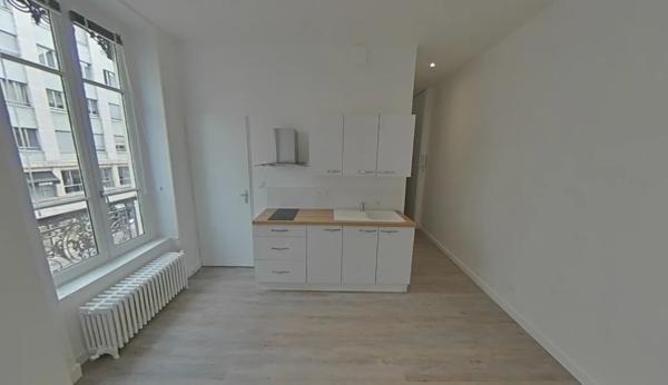 APPARTEMENT T2 A LOUER - LYON 2EME ARRONDISSEMENT Merciere-Grolee 33.75 m 2 695 € charges comprises par mois