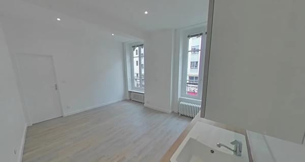 APPARTEMENT T2 A LOUER - LYON 2EME ARRONDISSEMENT Merciere-Grolee 33.75 m 2 695 € charges comprises par mois