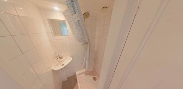 APPARTEMENT T2 A LOUER - LYON 9EME ARRONDISSEMENT Mairie 22.42 m 2 578 € charges comprises par mois