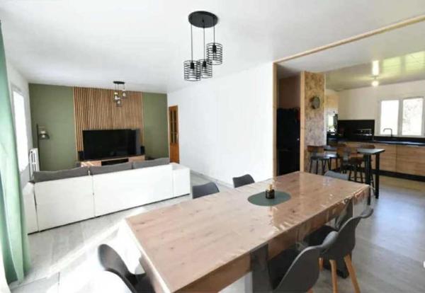 Maison
         5 pièces
        - 84 m² 225 000 € *