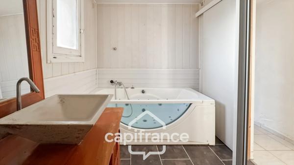 Maison familiale 4 chambres au cœur du village de Habas