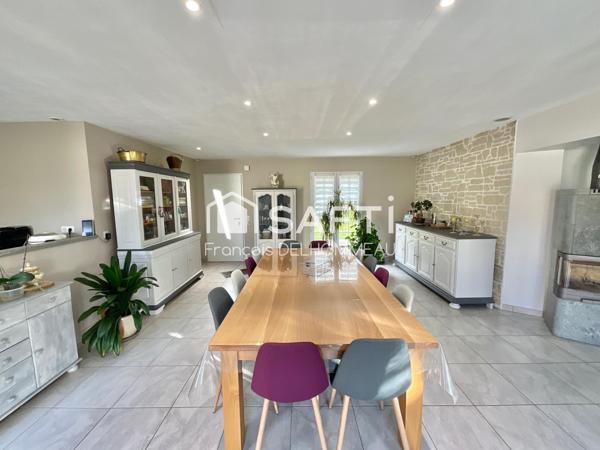 Propriété de 137m2 dans un hameau avec 1 hectare de terrain proche de la Roche sur Yon