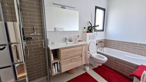 Proche centre-ville et plages