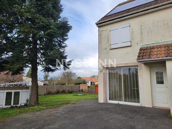 Maison familiale avec 3 chambres ; quartier calme à Saint Porchaire