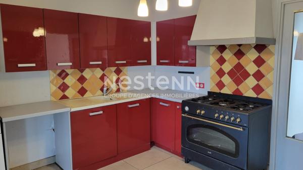 Maison familiale avec 3 chambres ; quartier calme à Saint Porchaire