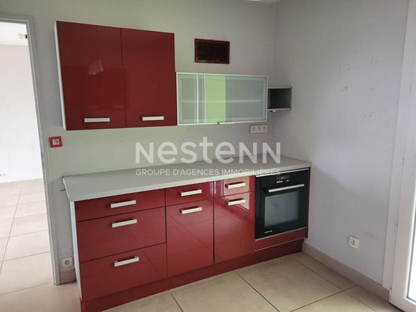 Maison familiale avec 3 chambres ; quartier calme à Saint Porchaire