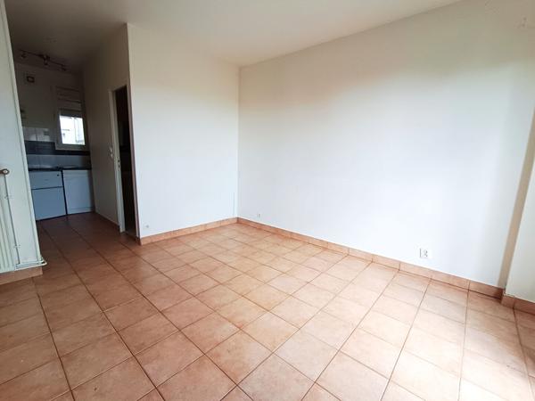 studio 23m² à SAVIGNY SUR ORGE
