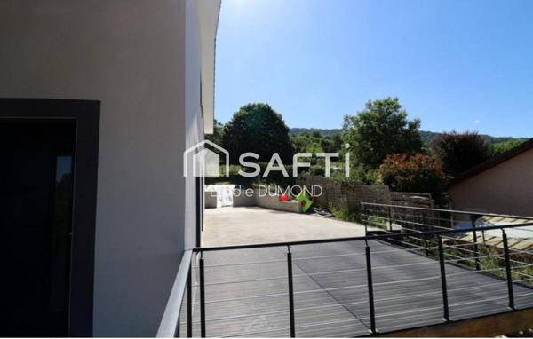 Très belle villa de 208 m2 habitable avec terrain attenant de 1255 m2