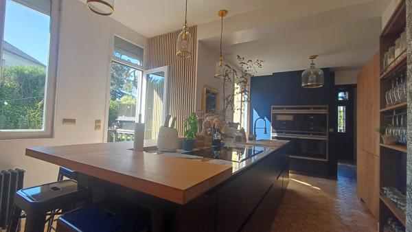 Maison 8 pièces 283 m2