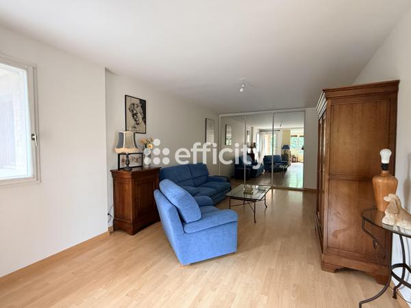 Appartement
         3 pièces
        - 64 m² 190 000 € *