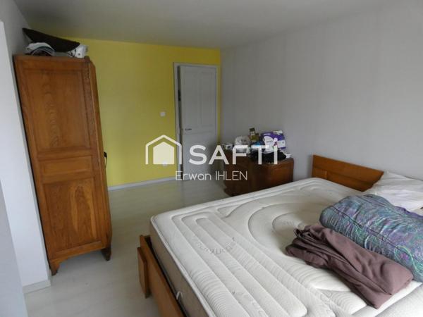 Maison/local commercial, 327 m², 8 pièces 3 chambres,36 ares de terrain.