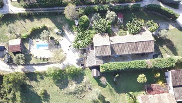 Villa de plain-pied 8 pièces 187m² à Cheval Blanc