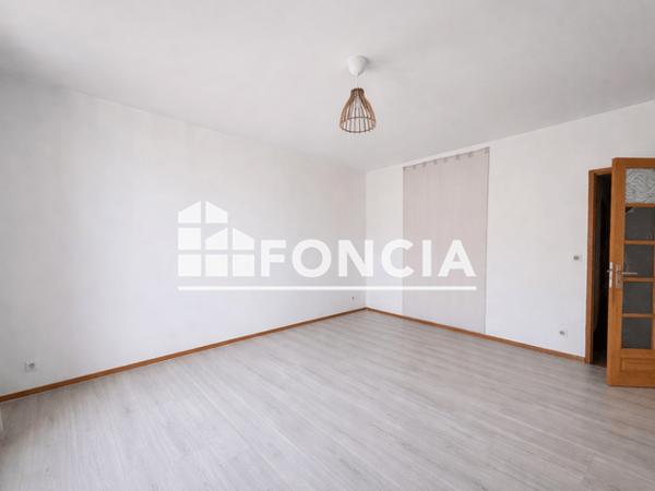 Location Appartement 3 pièces 57.28 m² - 10-10BIS PLACE DES EMMUREES Rouen 76100