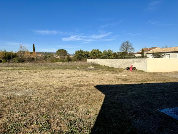 Saint-Didier-sous-Aubenas (07200) Ensemble immobilier comprenant une Magnifique parcelle de terrain à bâtir et un Joli Plain-Pied « Neuf »