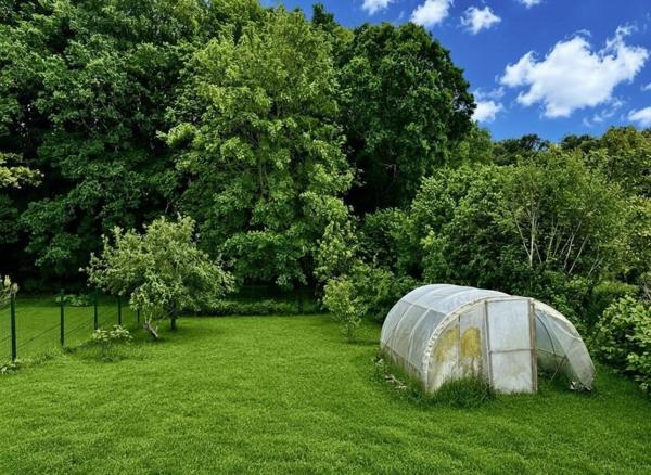 QUIMPERLÉ : Maison 3 chambres avec grand jardin et sous-sol