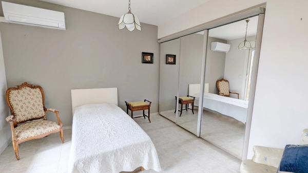 RARE : T5 de standing au centre-ville exposé plein sud avec garage privatif en sous-sol