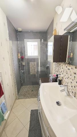 Une maison d'habitation