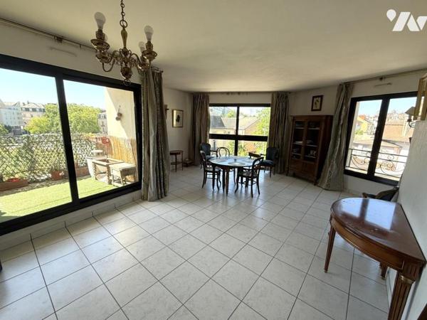 Appartement type 4 PLACE 30 OCTOBRE