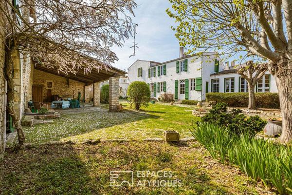 La « Maison des Aïeules » Emblématique et historique propriété et son parc arboré.