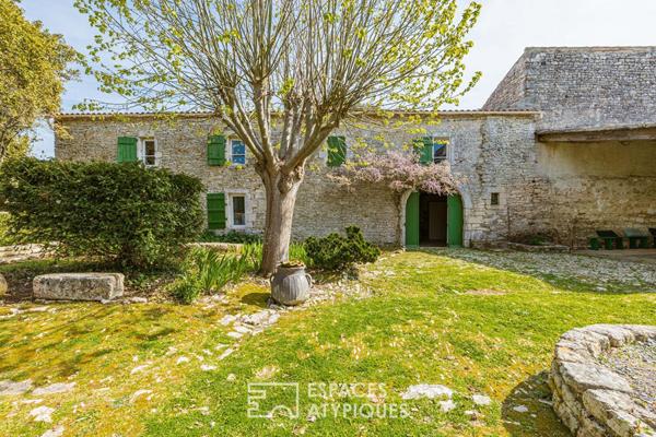 La « Maison des Aïeules » Emblématique et historique propriété et son parc arboré.