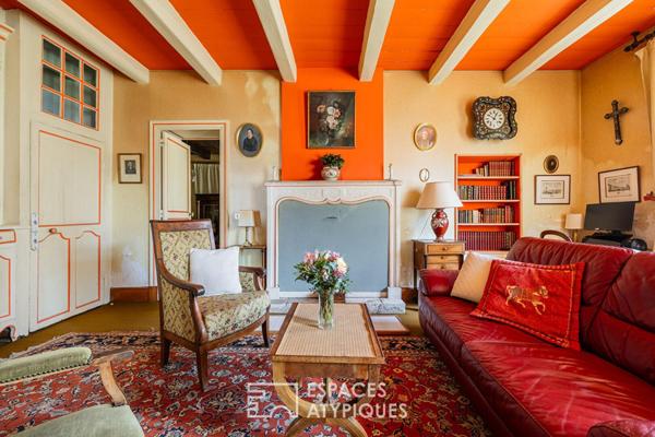 La « Maison des Aïeules » Emblématique et historique propriété et son parc arboré.