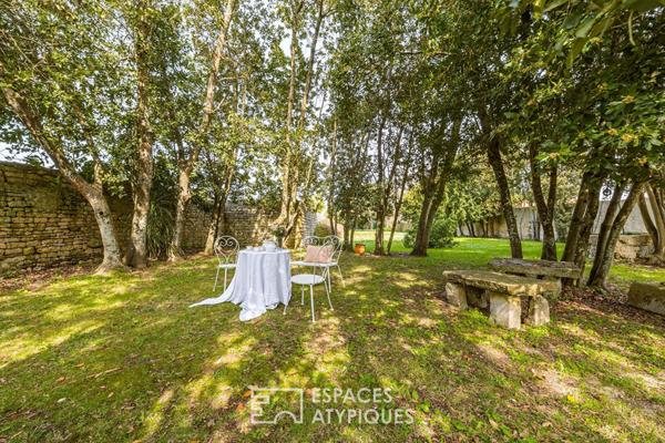 La « Maison des Aïeules » Emblématique et historique propriété et son parc arboré.