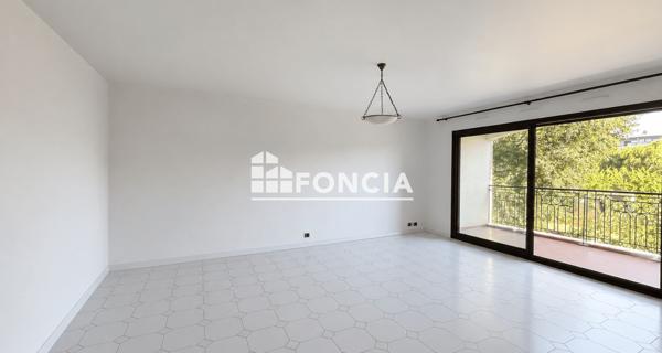Location Appartement 3 pièces 73.39 m² - Avignon 84000