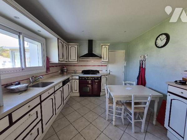 SAINT JULIEN DE CONCELLES proche du bourg maison 5 chambres