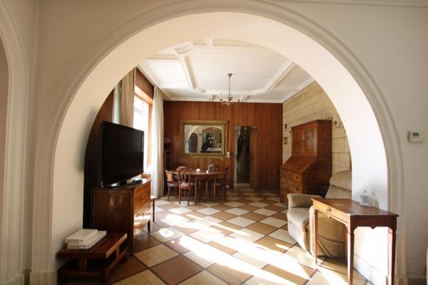 RARE ENSSEMBLE IMMOBILIER PROCHE REMPART