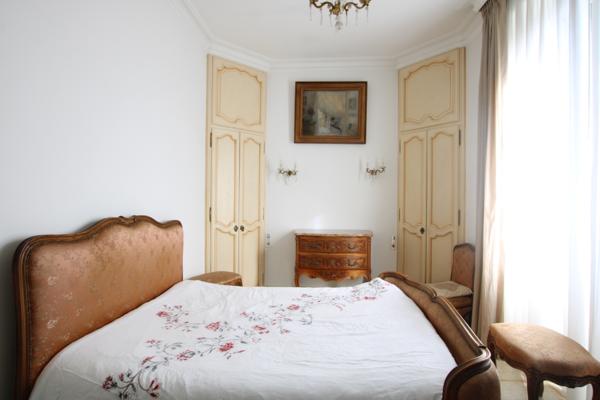 RARE ENSSEMBLE IMMOBILIER PROCHE REMPART