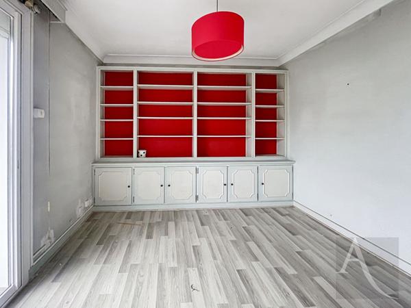 Ancienne maison d'architecte avec de beaux volumes - Villeneuve-sur-Lot