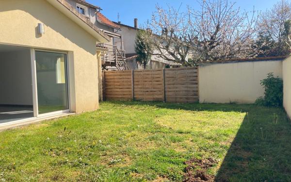 Maison à louer    4 pièces •  Boulazac