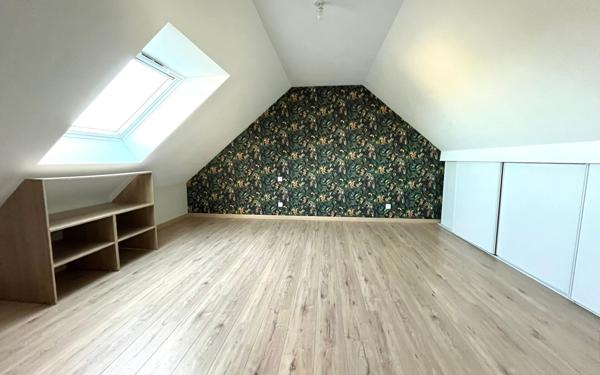 Maison à vendre    7 pièces • 139 m2 Chicheboville