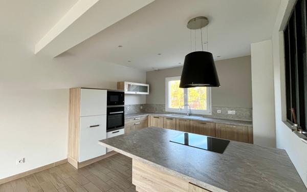 Maison à vendre    7 pièces • 139 m2 Chicheboville