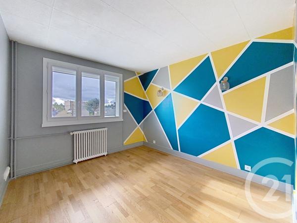 Appartement F4 à vendre  4 pièces - 75,30 m2 ST JEAN DE LA RUELLE - 45