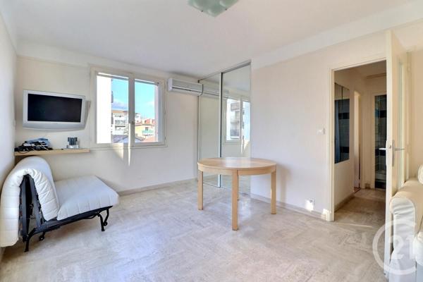 Appartement F1 à vendre  1 pièce - 29,10 m2 ST RAPHAEL - 83