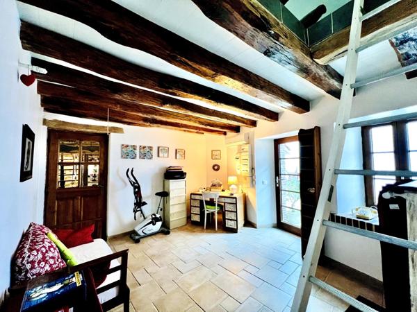 Magnifique Longère et dépendance sur 2200 m2 clos