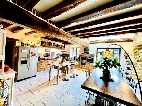 Magnifique Longère et dépendance sur 2200 m2 clos