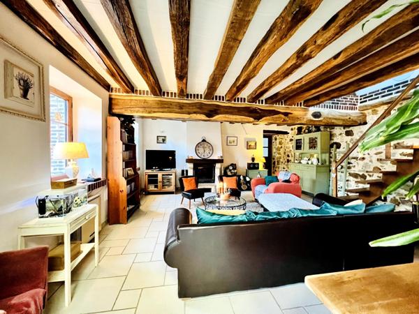 Magnifique Longère et dépendance sur 2200 m2 clos