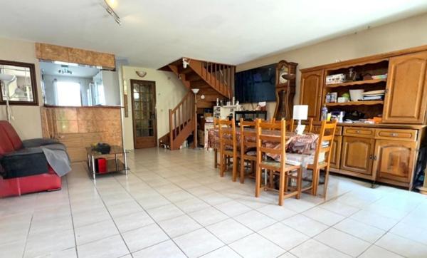 MAISON 5 PIECES DE 107 M2