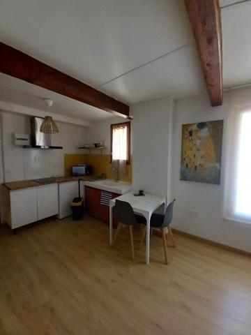 Grand studio meublé climatisé