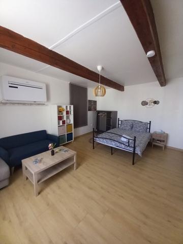 Grand studio meublé climatisé