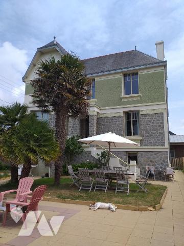 Proche plage et commerces 6 chambres- 2 garages - Jardin
